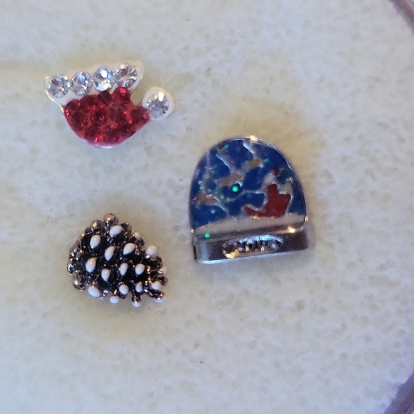 Origami Owl charm set of 3 - Picture 1 of 2